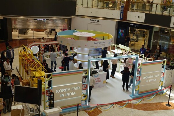 1일(현지시간) 인도 수도 뉴델리 쇼핑몰 셀렉트 시티워크에서 한국 기업 45개사의 제품 150여개가 판매되는 '인도 소비재대전'이 개최됐다. (사진=연합뉴스)