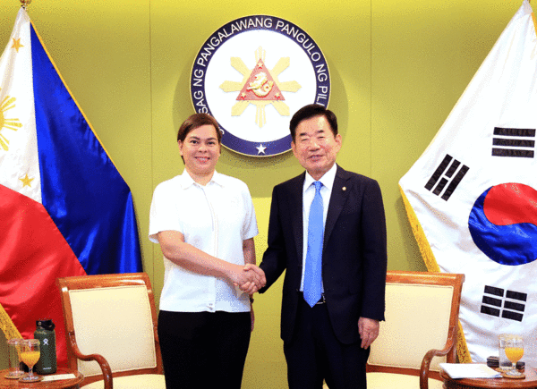 김진표 국회의장이 필리핀을 공식 방문해 사라 두테르테 부통령과 면담을 하고 있다. (사진=국회의장실)