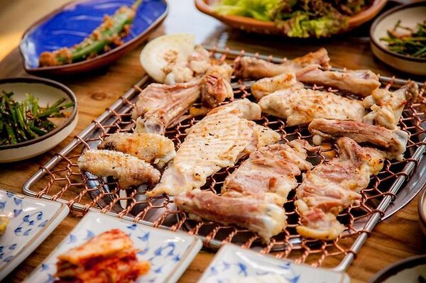 순천 봄 미식여행에서 빼놓을 수 없는 맛의 백미인 닭구이.  (사진=순천시)